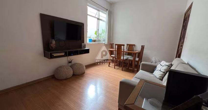 Apartamento de 2 quartos com suíte, próximo ao Largo da Segunda Feira e Metro da São Francisco Xavier
