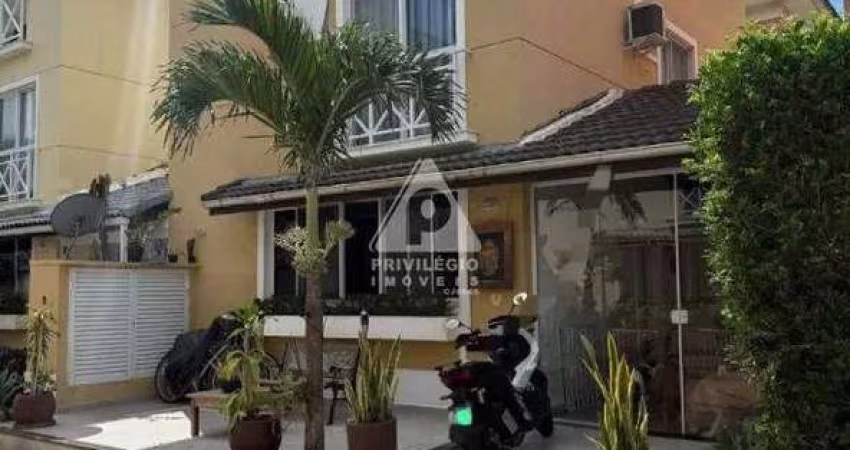 Casa em Condomínio à venda, 4 quartos, 2 suítes, Recreio dos Bandeirantes - RIO DE JANEIRO/RJ