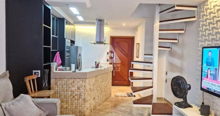 COBERTURA TRIPLEX, 2 QTOS, SUÍTE CANADENSE, LAVANDERIA, ÁREA INTERNA E EXTERNA