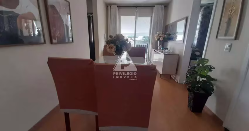 Apartamento 3 quartos, com vaga, infraestrutura completa em parada de lucas