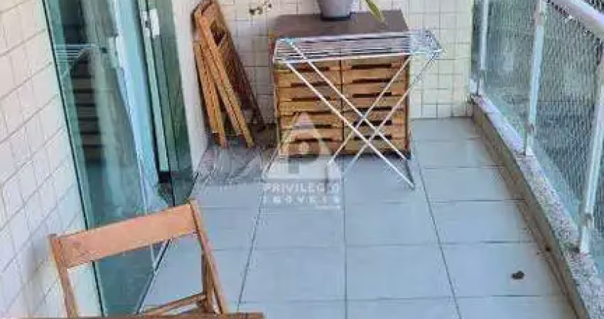 No melhor ponto de vila isabel! excelente apartamento de dois quartos, com vaga na escritura, varanda e dependências completas.