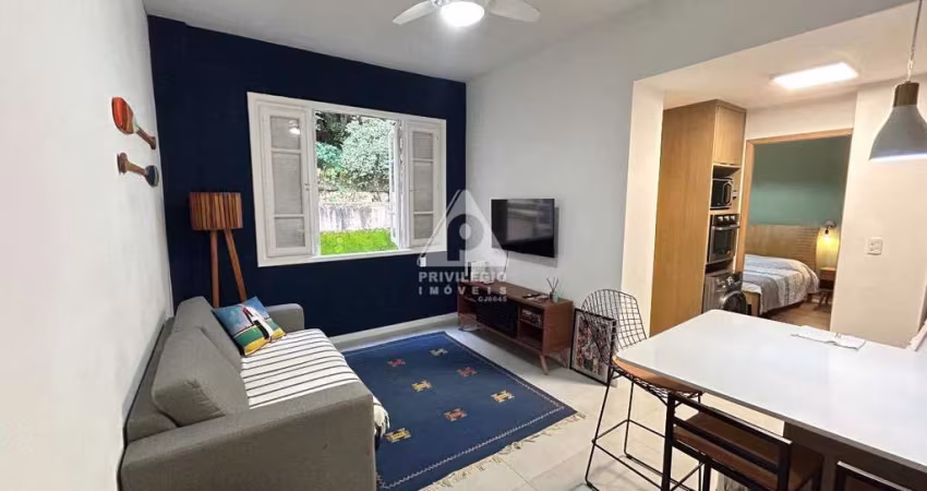 Maravilhoso sala quarto todo reformado e mobiliado, no coração de Copacabana!!