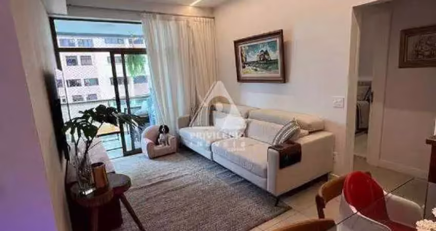 Excelente apartamento - 02 quartos - 01 suíte - 01 vaga - abm - reformado - barra da tijuca