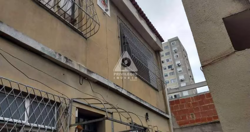Casa Duplex à venda, 3 quartos, 3 vagas, Bonsucesso - RIO DE JANEIRO/RJ