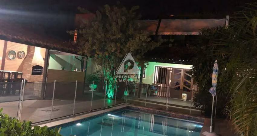 Casa em condomínio à venda, 4 quartos, 3 suítes, 3 vagas, freguesia (jacarepaguá) - rio de janeiro/rj