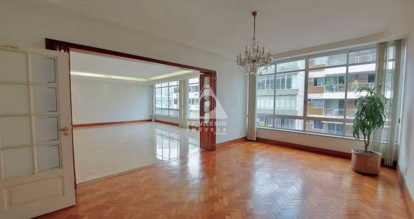 Apartamento a venda: 3 quartos (2 suítes) com 270 m² | 2 vagas na escritura | posto 6, copacabana.