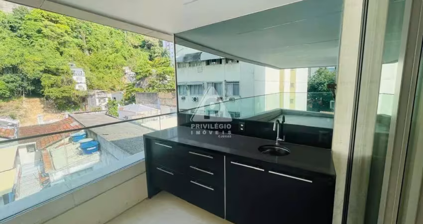 4 quartos,1 suite, 2 banheiros, 112m2 2 vagas em prédio c/infra no humaitá