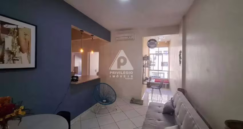 Apartamento à venda, 2 quartos, todo reformado, botafogo - rio de janeiro/rj