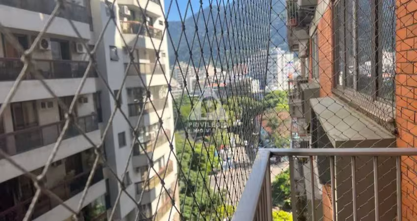 Apartamento varanda 2 dormitórios, 1 suite vaga escriturada, humaitá, rj