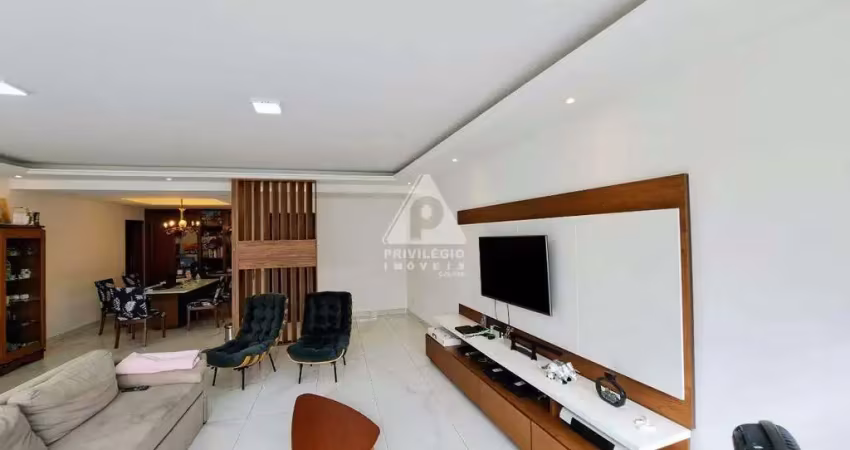 Apartamento reformado. salão em 2 ambientes, 3 dormitórios (2 suites), vaga coberta, 182m².