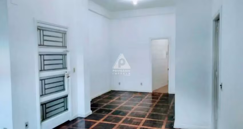 Apartamento térreo a beira mar e em frente a praça nicarágua !!!