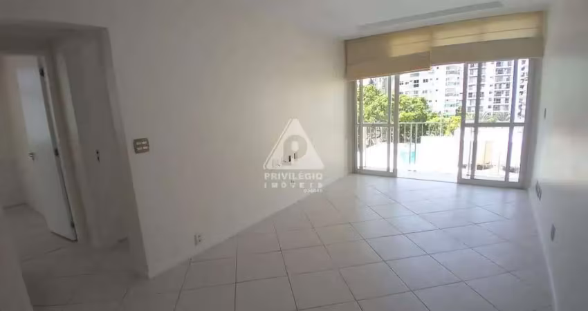 2 quartos com suíte e vaga de garagem na escritura.