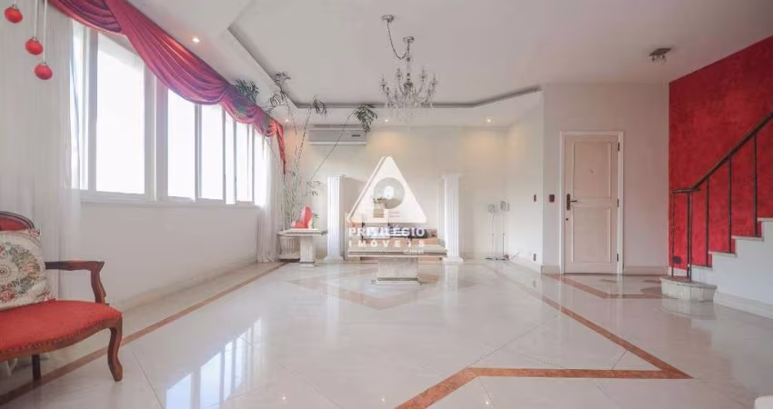 Cobertura triplex 4 quartos, 2 suítes, 1 vaga e terração