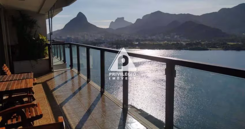 Apartamento à venda na lagoa, 4 quartos (sendo 1 suíte), varanda, dependência completa, 2 vagas, rio de janeiro/rj