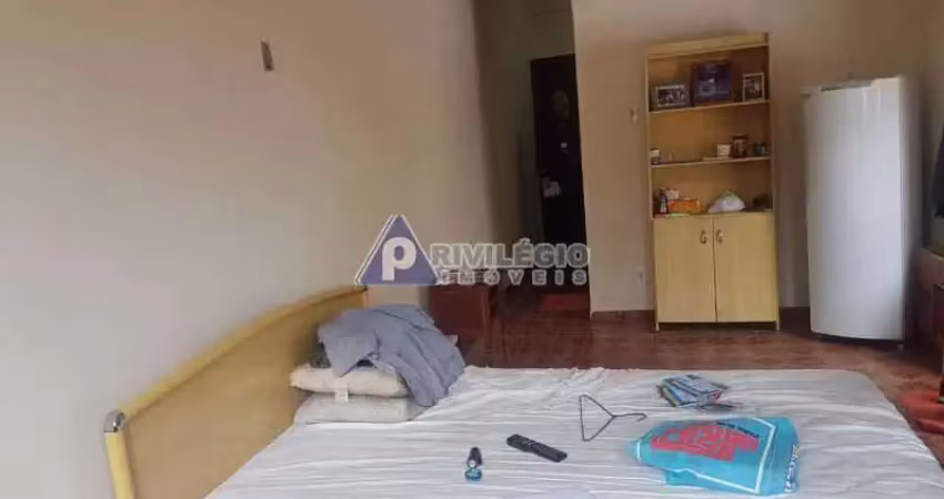 Privilégio imóveis vende: excelente conjugado de 20m², localizado na praia de botafogo