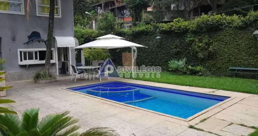 Lagoa, 6 quartos, sendo 2 suítes, varanda, 2 vagas!!