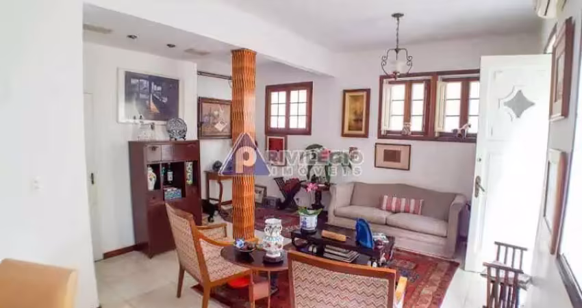 Casa de rua à venda, 3 quartos (sendo 1 suíte) em botafogo, rio de janeiro/rj