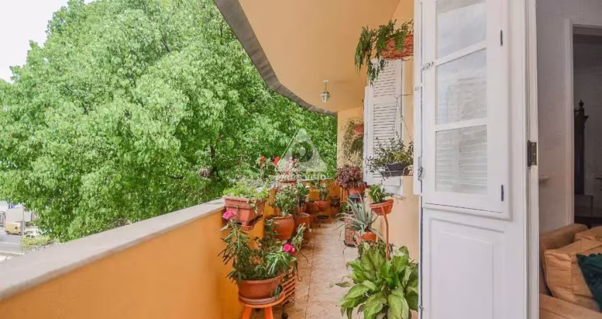 Apartamento com 3 quartos, dependência completa e 1 vaga