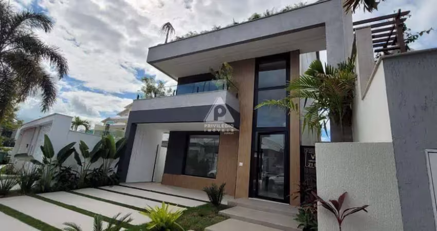 Casa à venda, 04 quartos, sendo 04 suítes, 04 vagas, vivendas do sol, recreio dos bandeirantes - rio de janeiro/rj