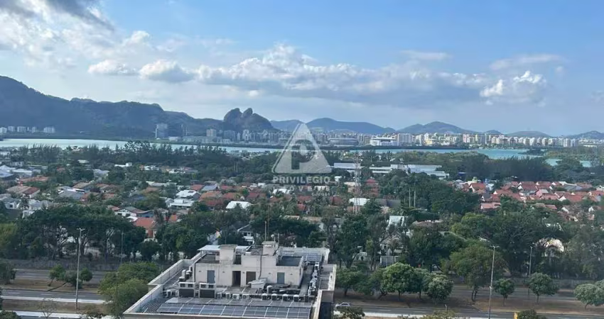 Apartamento duplex à venda, 02 suítes, 01 vaga, vista livre, mundo novo, barra da tijuca - rio de janeiro/rj