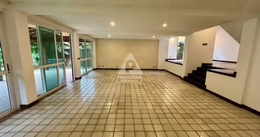 Casa à venda com 4 quartos, 2 suítes 434m² condomínio villa verde - barra da tijuca, rio de janeiro/rj