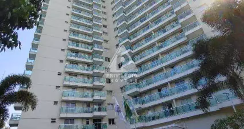 Apartamento 100% mobiliado, double suíte à venda, perto do riocentro