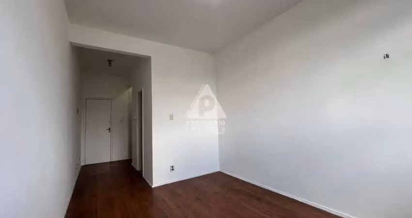 Conjugado em santa teresa, vista livre para o cristo, aceita airbnb, andar alto