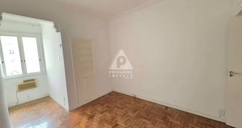 Apartamento 2 quartos no melhor ponto de copacabana