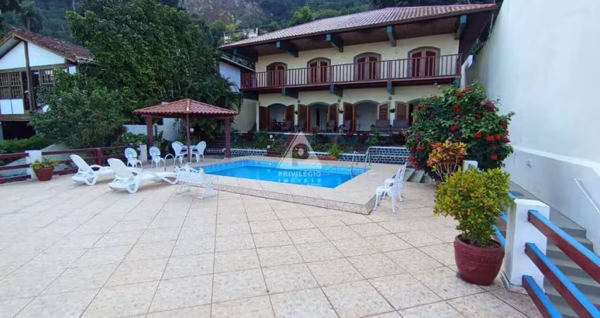 Casa à venda - rua calheiros gomes, barra da tijuca 4 quartos | 2 suítes | piscina | energia solar | 7 vagas