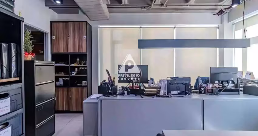 Sala comercial à venda na Avenida Júlio de Sá Bierrenbach, --, Barra Olímpica, Rio de Janeiro