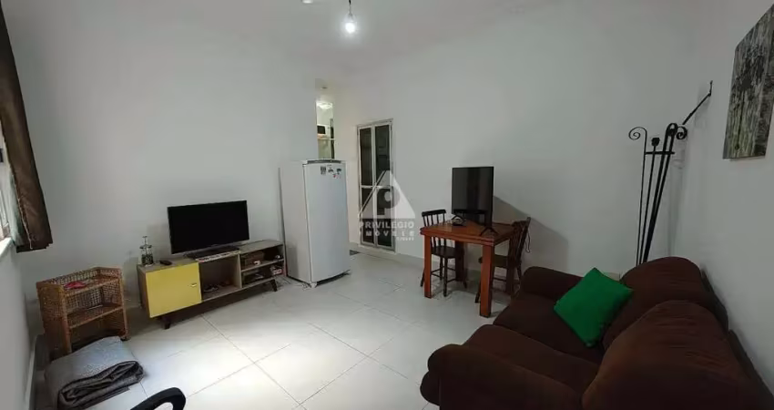Quarto e sala à venda em laranjerias - rio de janeiro -rj