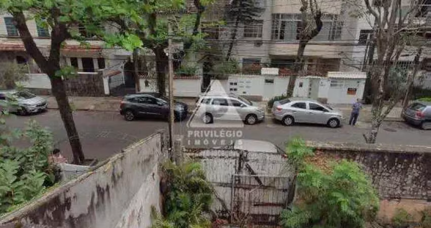 Oportunidade na urca - terreno de 300m2 com casa construída