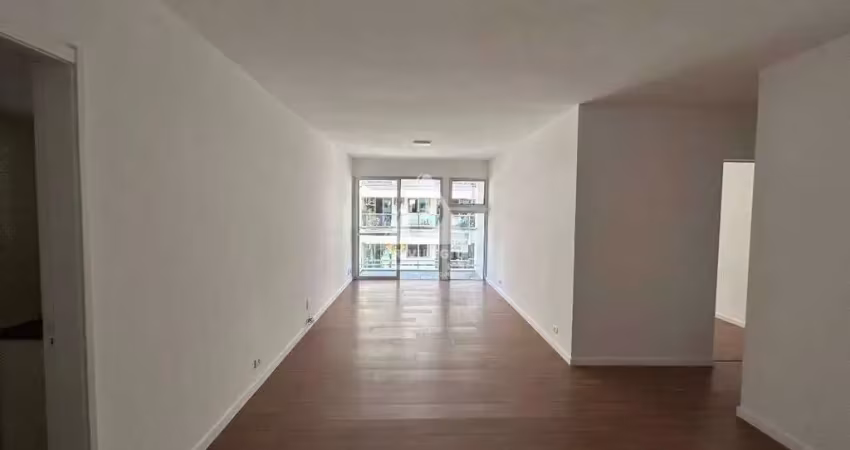 Apartamento de 2 quartos com uma suíte ,vaga e infraestrutura em botafogo colado com a urca.