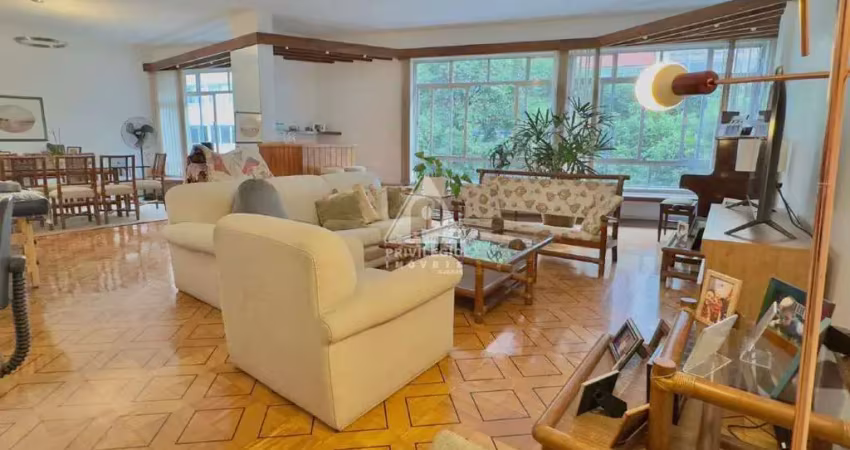 Apartamento 210m2 - 4 quartos - planta circular - copanema - rj