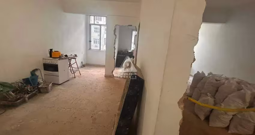 Apartamento 2 quartos com vaga à venda em copacabana