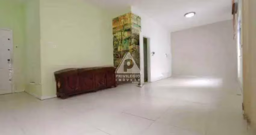 Apartamento 106m² no jardim botânico, 3 quartos, dependência completa