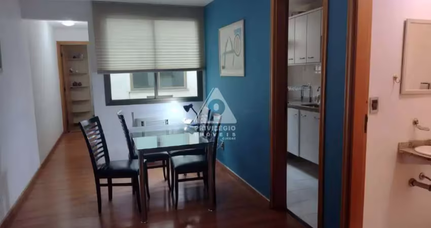 Flat em ipanema: 1 quarto, 1 vaga e laje para construir perto da praça da paz