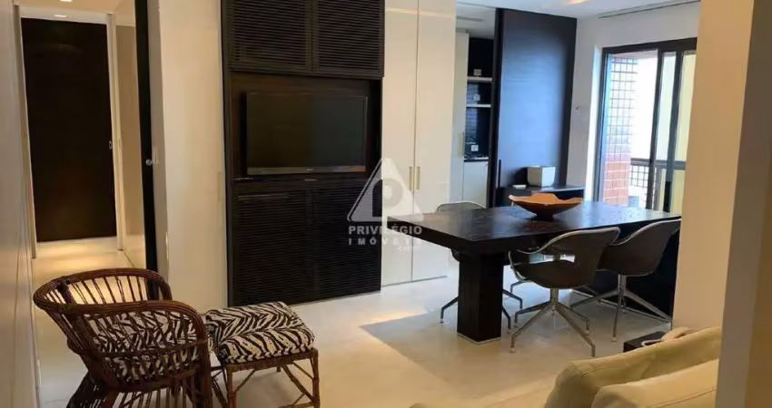 Apartamento em ipanema: 2 quartos, 1 suíte, varanda e vaga de garagem