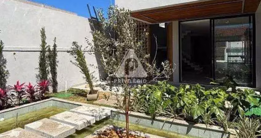 Casa contemporânea triplex - 4 suítes, piscina - varanda gourmet, - condomínio rio mar - barra da tijuca
