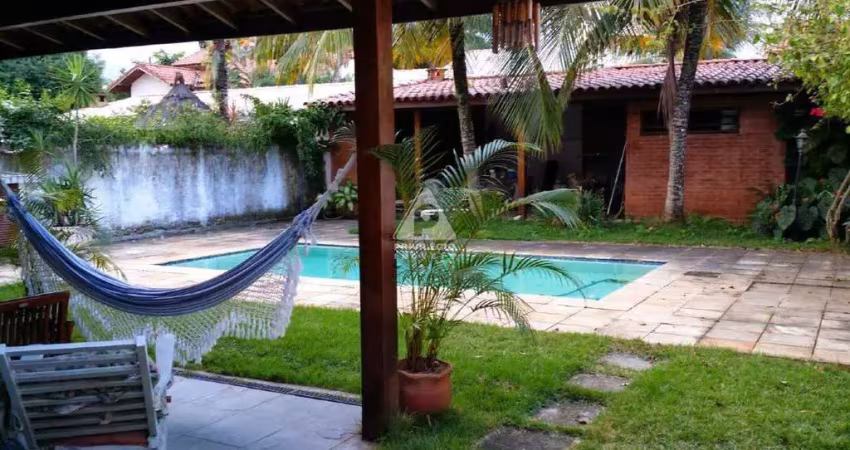 Oportunidade única: casa com 545m² no condomínio santa mônica sul - potencial e exclusividade na barra.