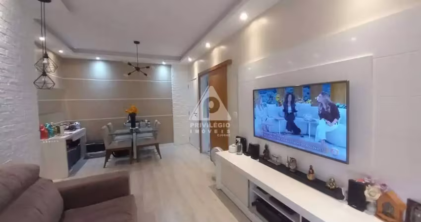 Viva a apenas 7 minutos a pé do shopping tijuca com total mobilidade urbana