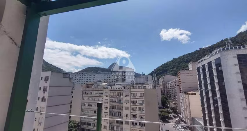 COBERTURA EM COPACABANA COM VAGA DE GARAGEM PRÓXIMO A PRAIA E METRO!