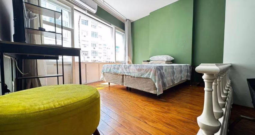 Charmoso conjugadão na Travessa Angrense com 48m² posto 4!!