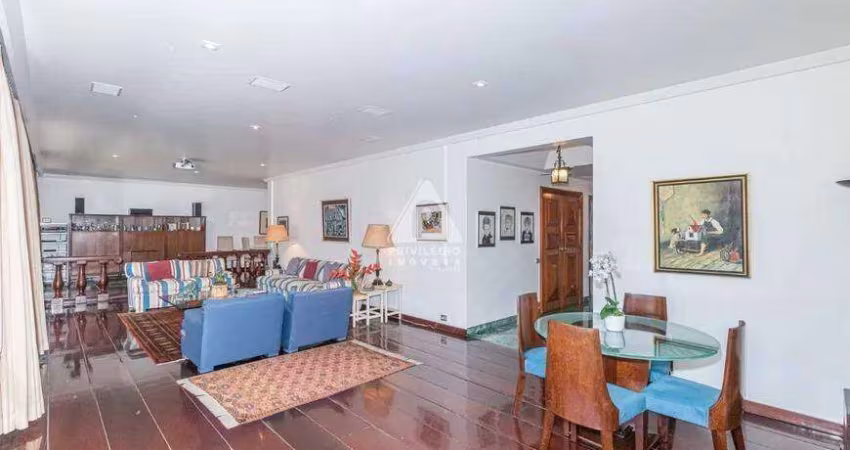 Apartamento Exclusivo – 1 por andar – Rua Sem Saída e Vista para a Floresta