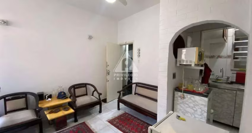 Sala e quarto em rua transversal!! vista livre. 32m²