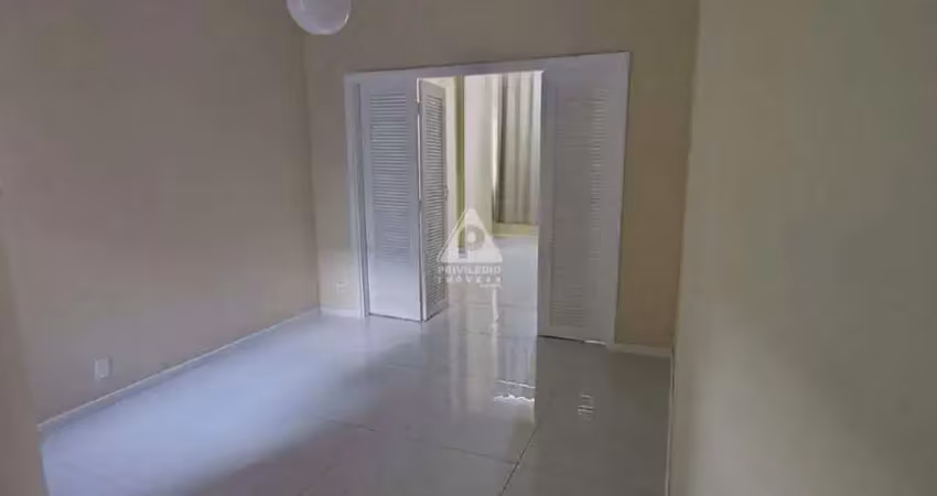 Apartamento reformado à venda quarto e sala- copacabana