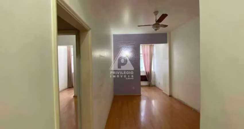 Apartamento com 2 quartos à venda na Rua Pompeu Loureiro, --, Copacabana, Rio de Janeiro