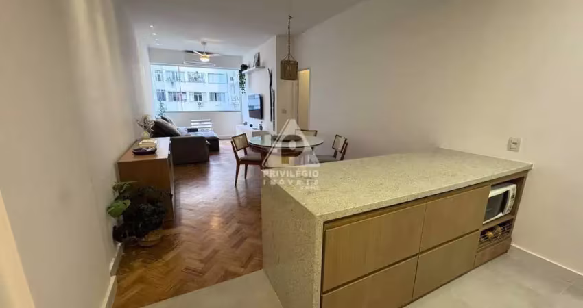 Sala, 3 quartos, suíte, dependencia completa e vaga no posto 6