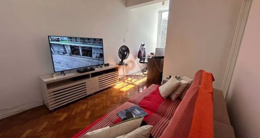 Quarto e sala em copacabana – 56m² | dependência completa | portaria 24h