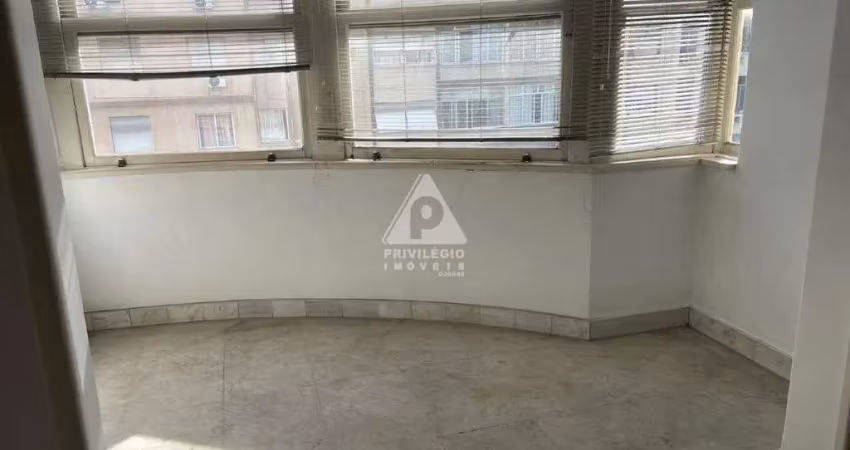 Apartamento 3 qtos art déco no coração de copacabana (posto 6)